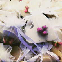 Load image into Gallery viewer, 25 Personalised luxury handmade heart soap wedding favours. Baby shower, bridal shower, gifts, gifts for guests. - Mad About Nature