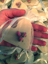 Load image into Gallery viewer, 25 Personalised luxury handmade heart soap wedding favours. Baby shower, bridal shower, gifts, gifts for guests. - Mad About Nature
