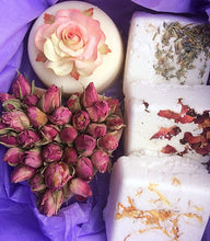 Load image into Gallery viewer, Beautiful Soap & Bath Bomb Gift Box - Mad About Nature