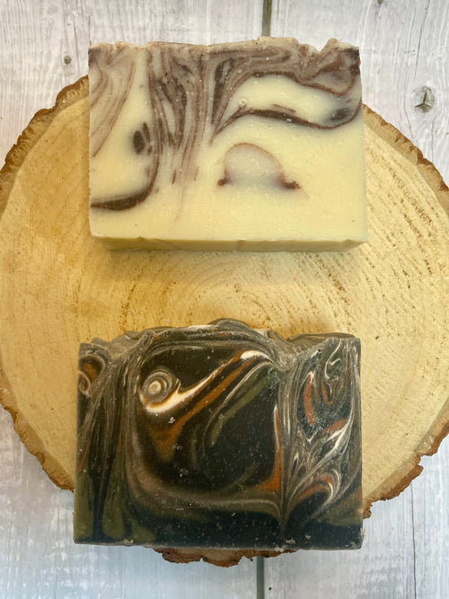 Handmade luxury soap gift box by Madaboutnature featuring four natural, vegan, and vegetarian-friendly soap bars.