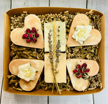 Load image into Gallery viewer, Beautiful Selection of Hand Decorated Soaps (Wholesale) - Mad About Nature
