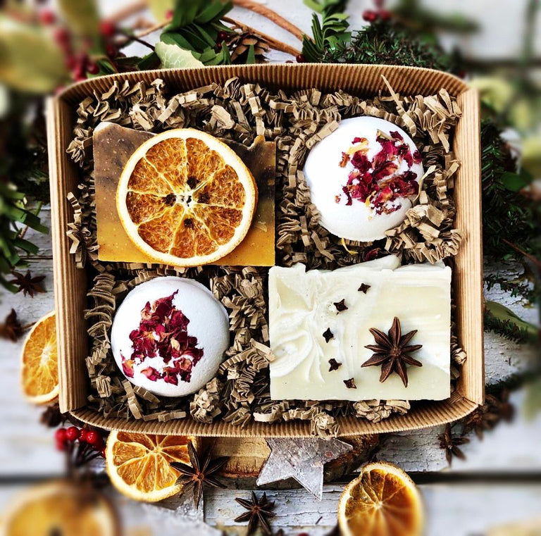 Handmade Luxury Christmas Soap & Bath Bomb Gift Box