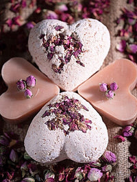 Beautiful Hearts & Roses Gift Box